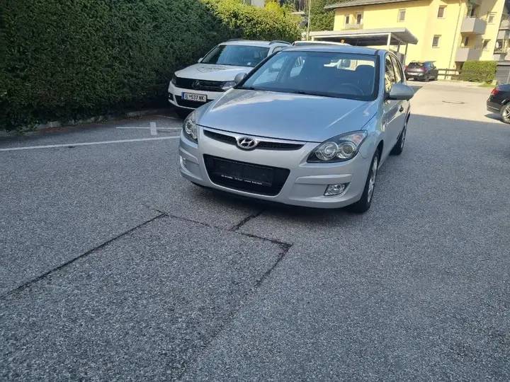 Hyundai I30 2010 photo 2