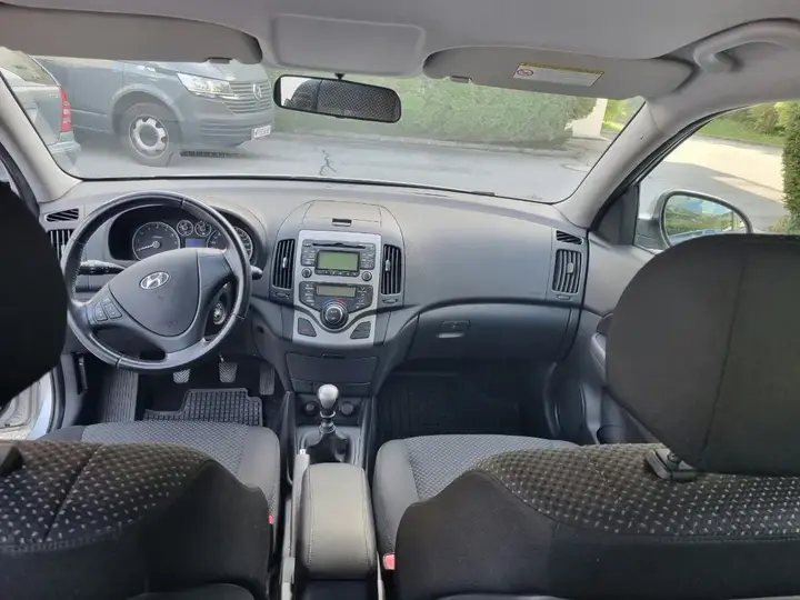 Hyundai I30 2010 photo 3