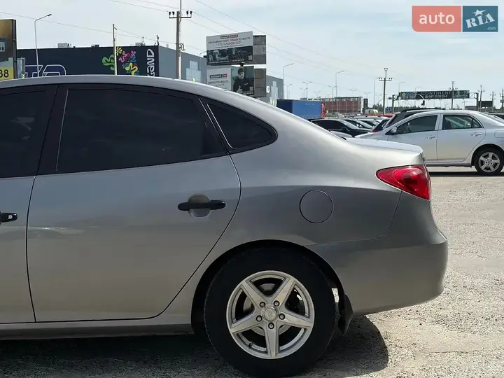 Hyundai Elantra 2011 photo 5