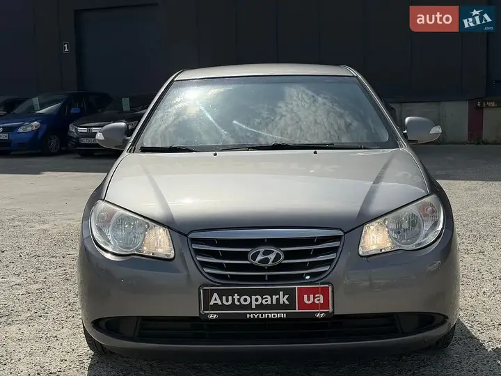Hyundai Elantra 2011 photo 2