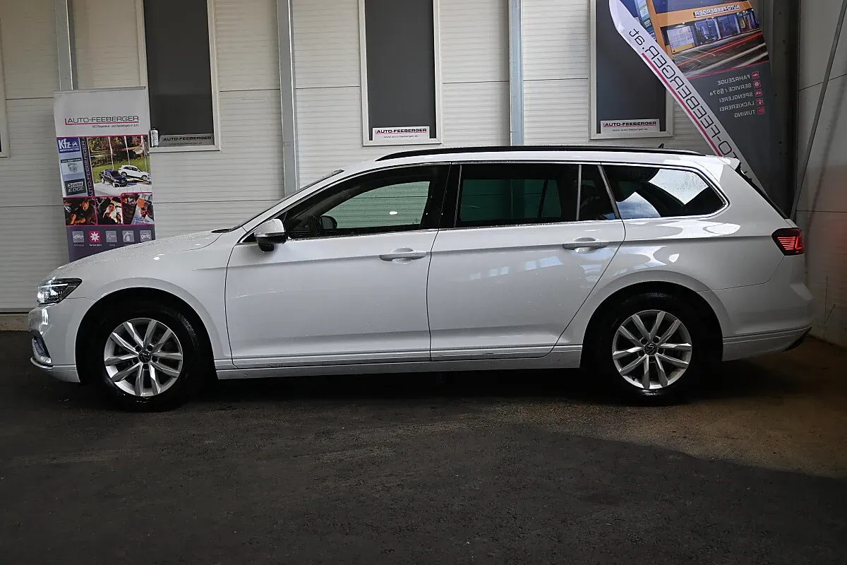 Volkswagen Passat 2023 photo 3