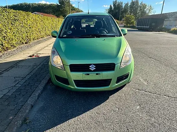 Suzuki Splash 2008 photo 2