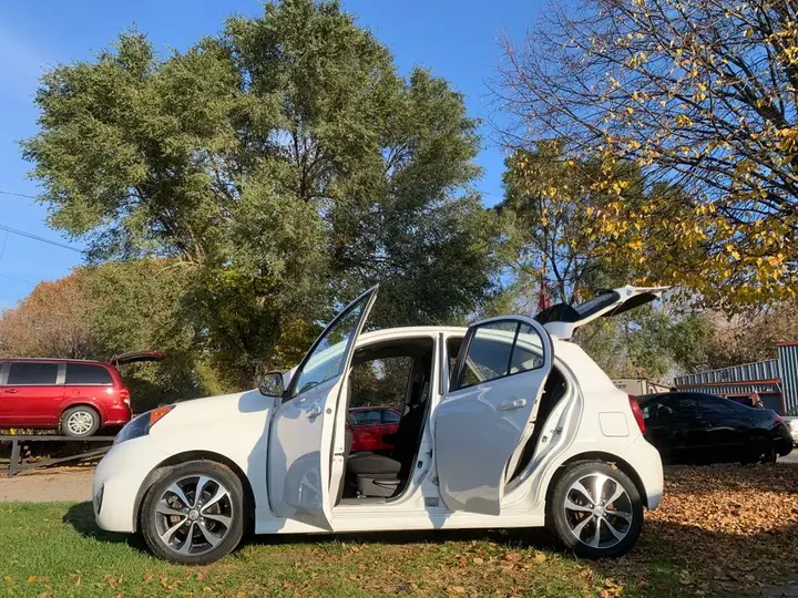 Nissan Micra 2015 photo 4