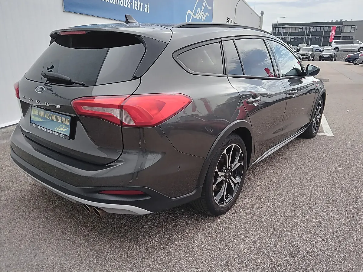 Ford Focus 2019 photo 2