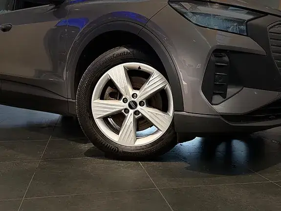 Audi Q4 E-Tron 2023 photo 2