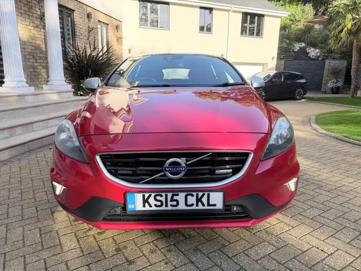 Volvo V40 2015 photo 2
