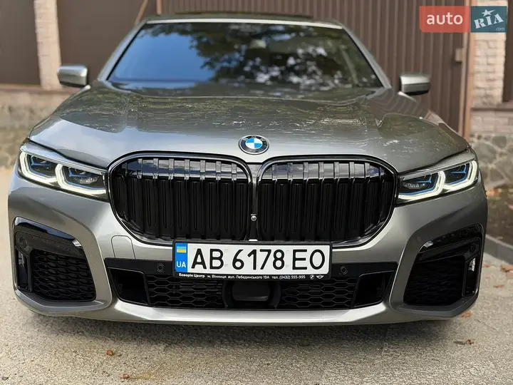 BMW 7 Series 2022 photo 2