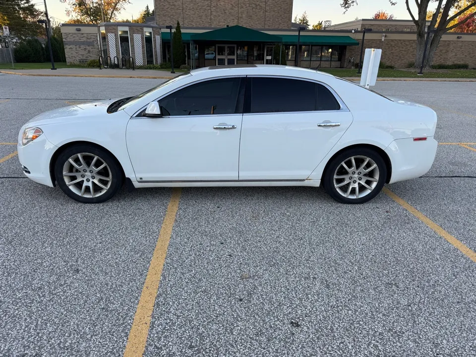 Chevrolet Malibu 2009 photo 2