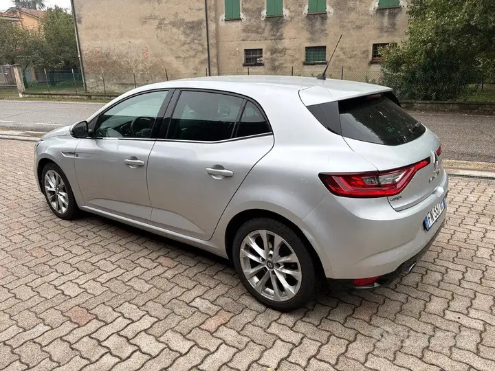 Renault Megane 2018 photo 3