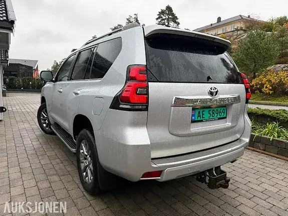 Toyota Land Cruiser 2019 photo 3