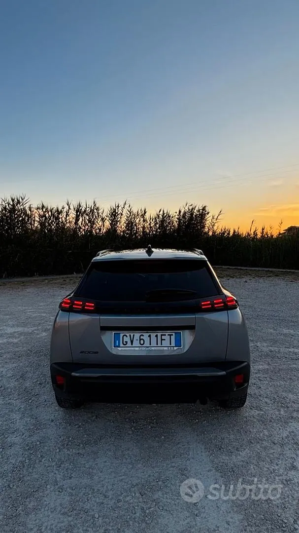 Peugeot 2008 2024 photo 2
