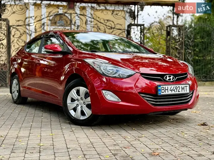 Hyundai Elantra 2011 photo 2