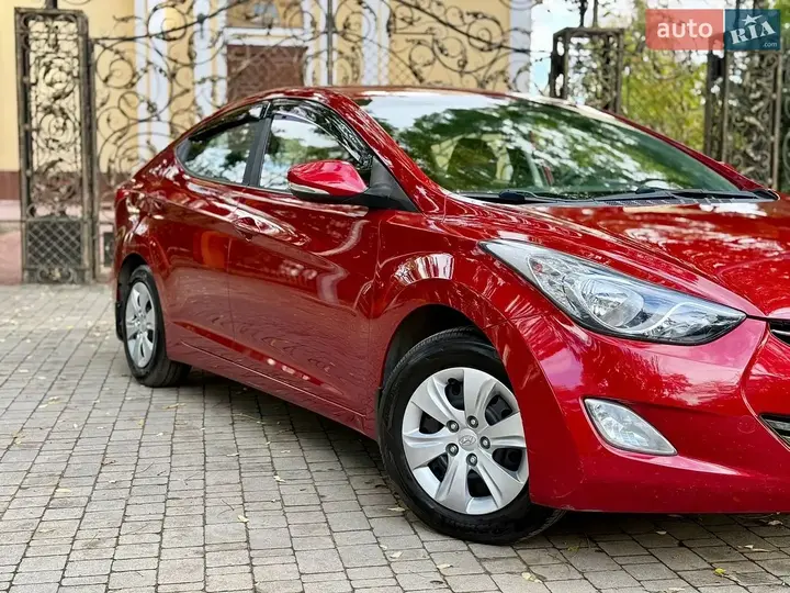 Hyundai Elantra 2011 photo 4