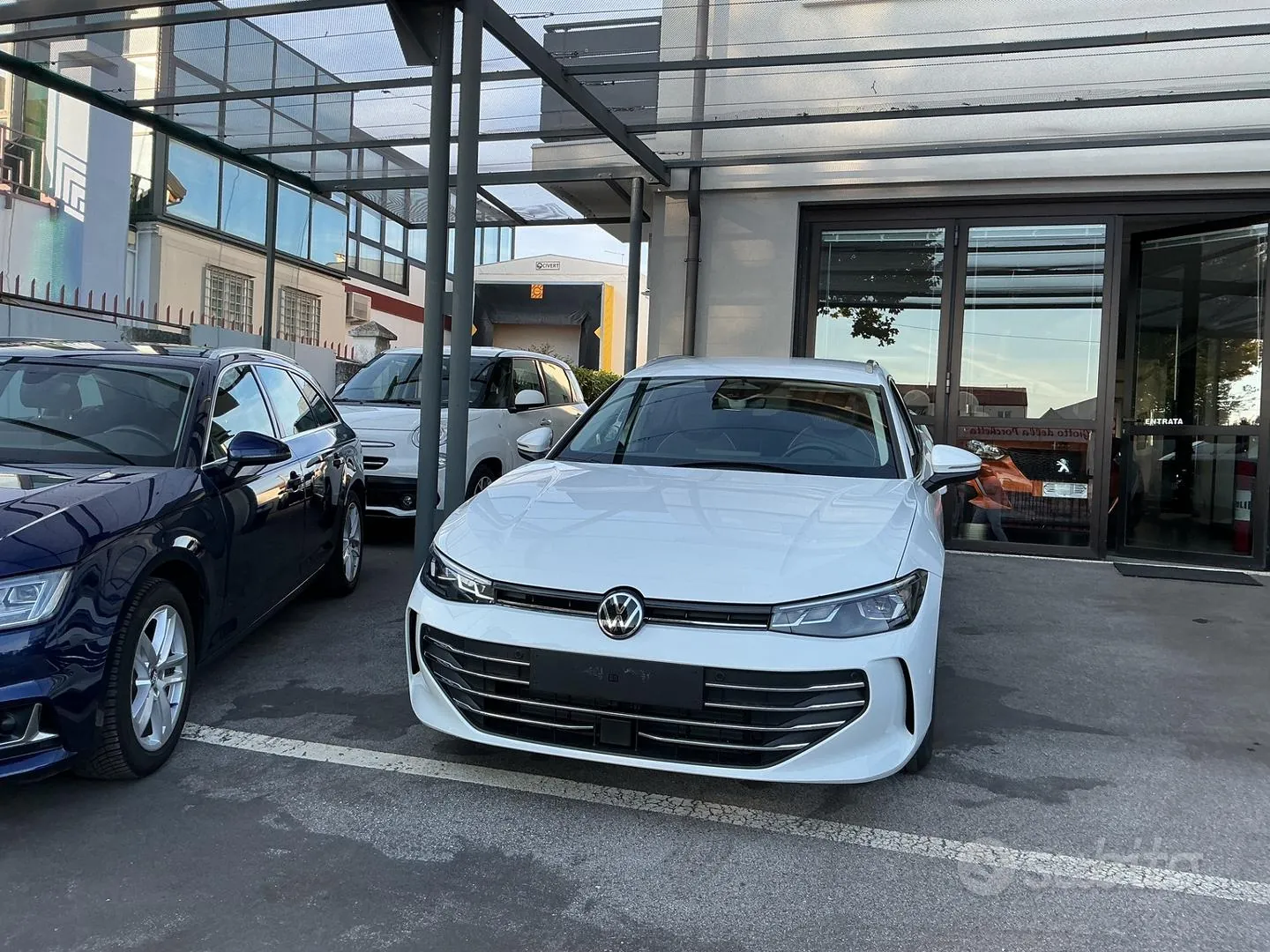 Volkswagen Passat Variant 2024 photo 2