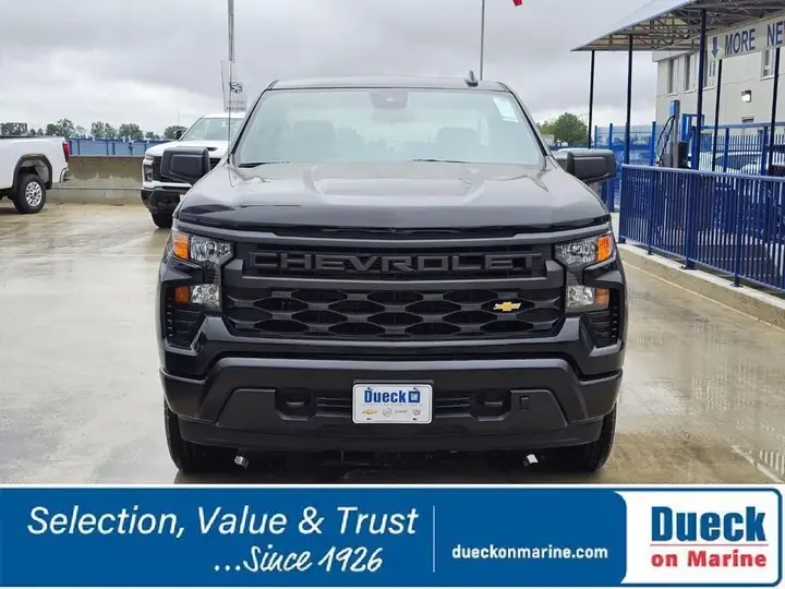 Chevrolet Silverado 1500 2025 photo 2