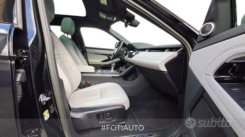 Land Rover Range Rover Evoque 2022 photo 3