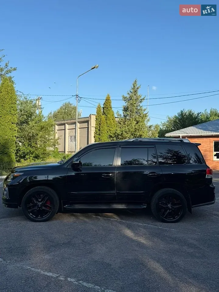 Lexus Lx 2010 photo 3