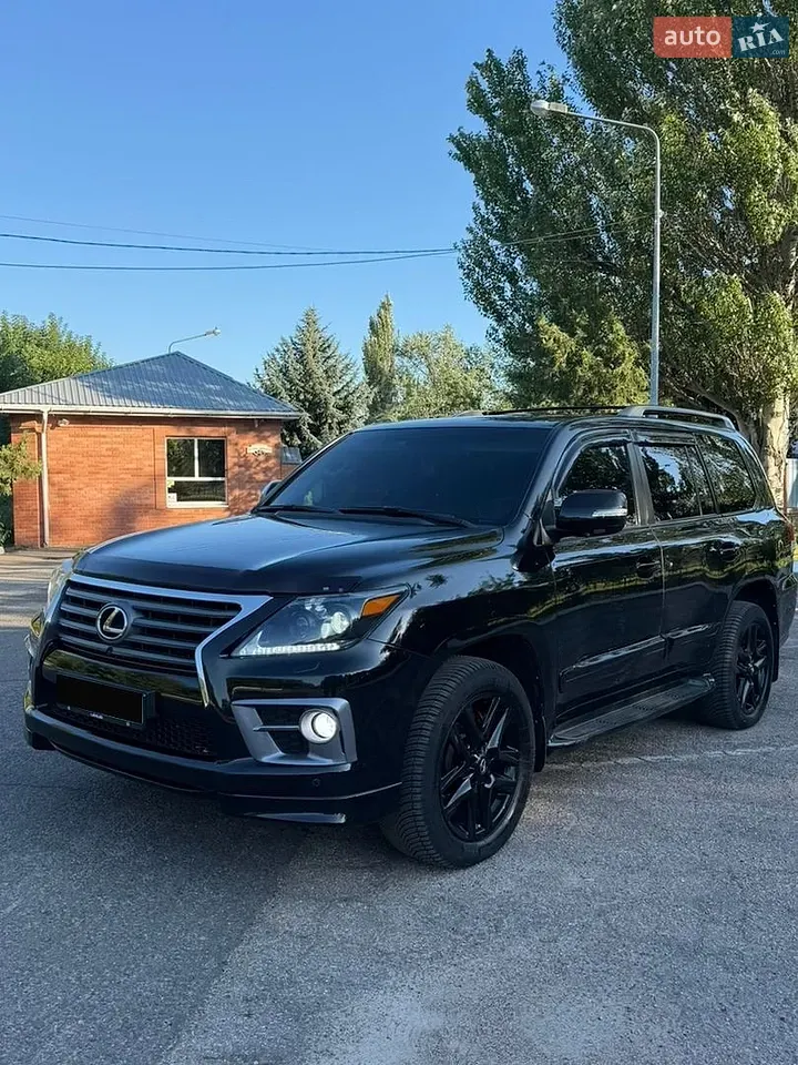 Lexus Lx 2010 photo 2
