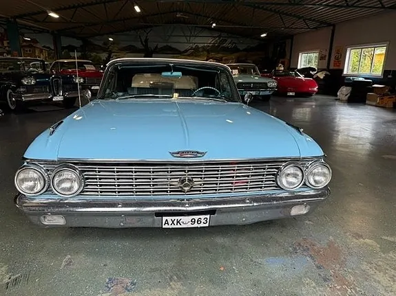 Ford Galaxie 1962 photo 4