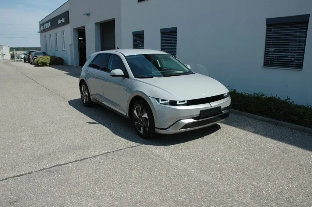 Hyundai Ioniq 5 photo 2