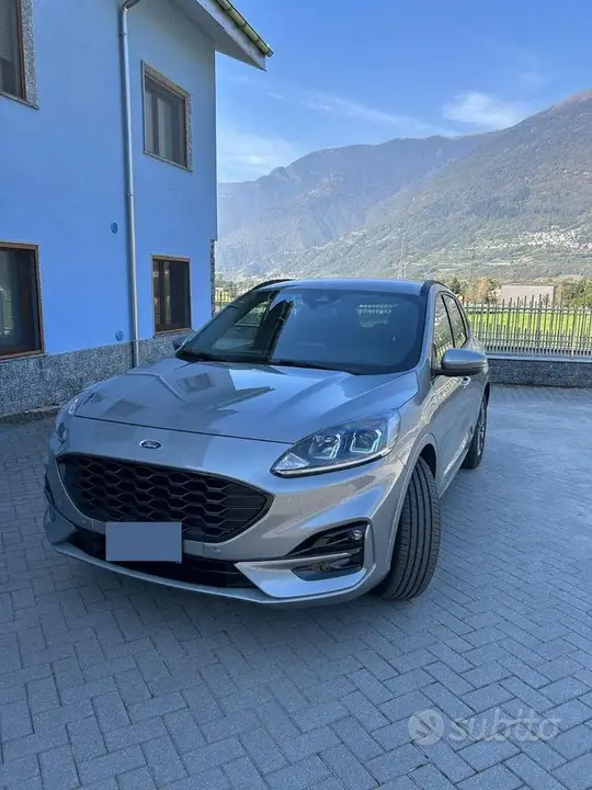 Ford Kuga 2022 photo 2