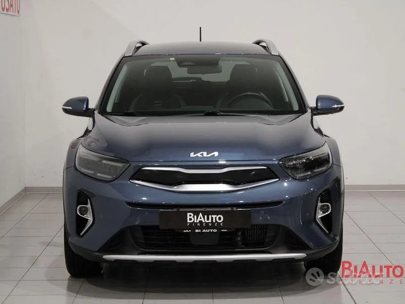 Kia Stonic 2023 photo 3