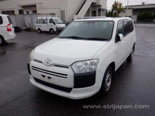 Toyota Probox Van 2018 photo 2