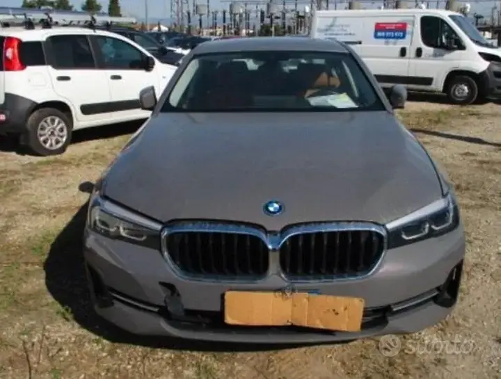 BMW 530E 2022 photo 2