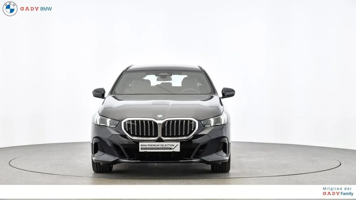 BMW 5 Series 2024 photo 2