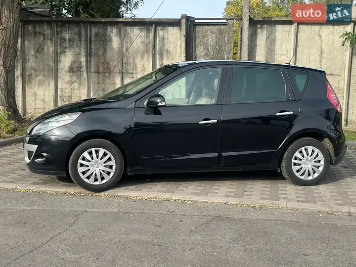 Renault Scenic 2010 photo 5