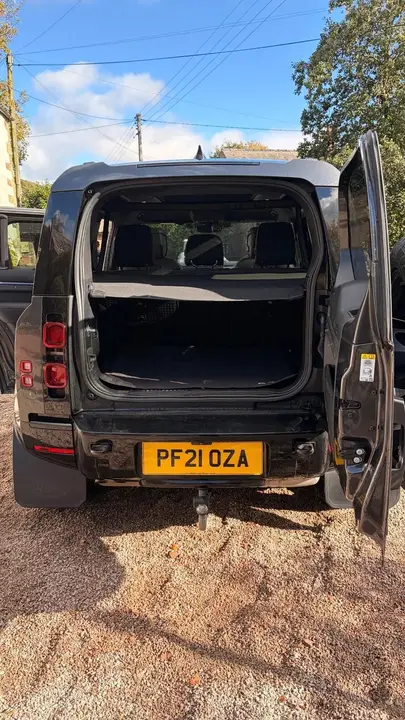 Land Rover Defender 110 2021 photo 4