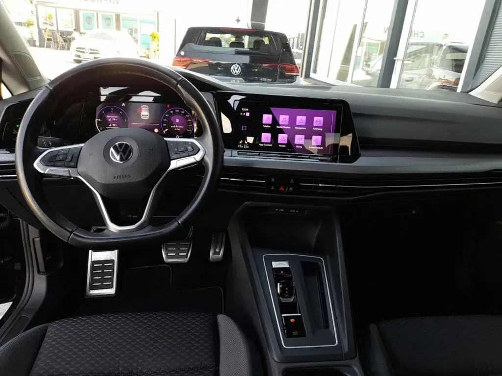 Volkswagen Golf 2022 photo 3