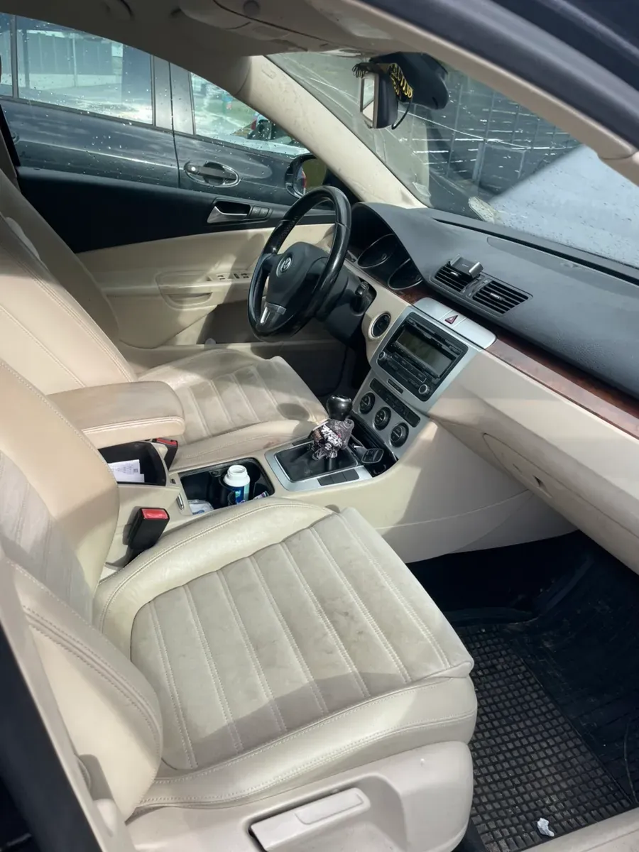 Volkswagen Passat 2009 photo 3