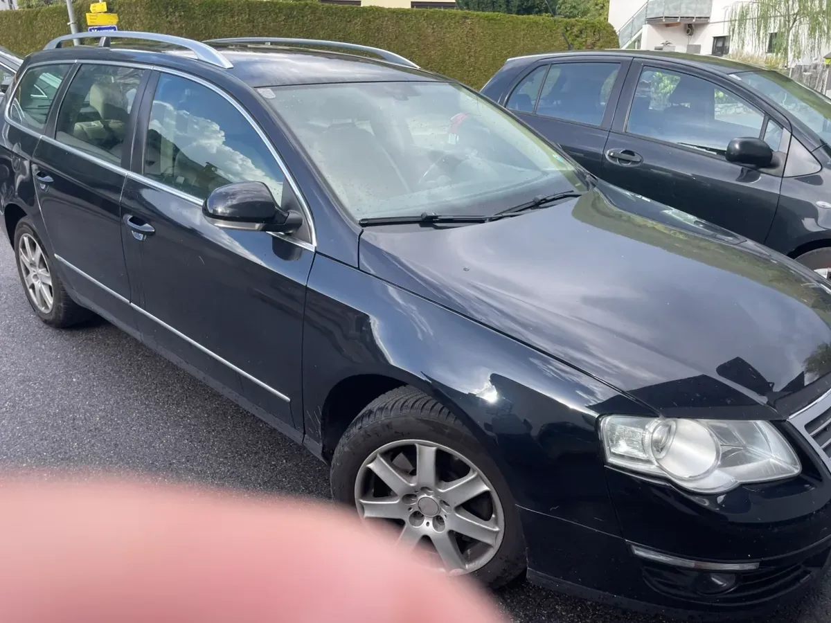 Volkswagen Passat 2009 photo 2