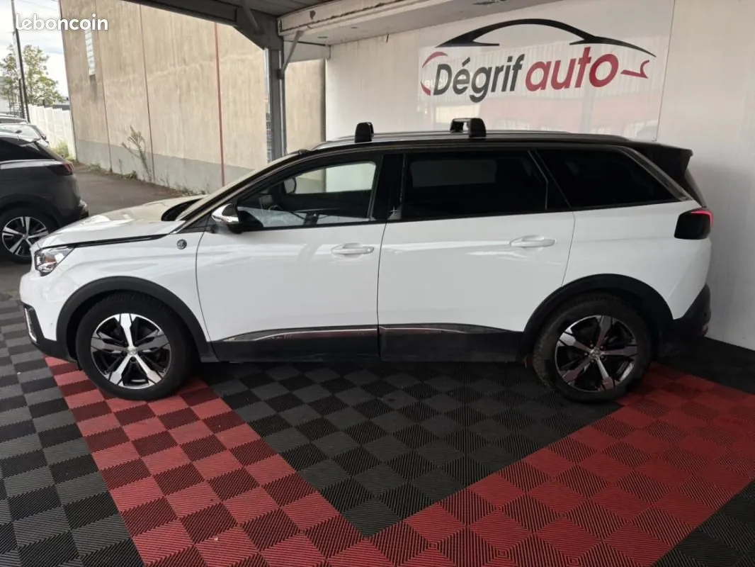 Peugeot 5008 2018 photo 4