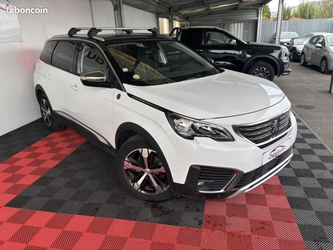 Peugeot 5008 2018 photo 3