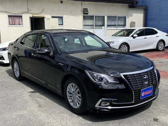 Toyota Crown Royal Sport 2015 photo 3