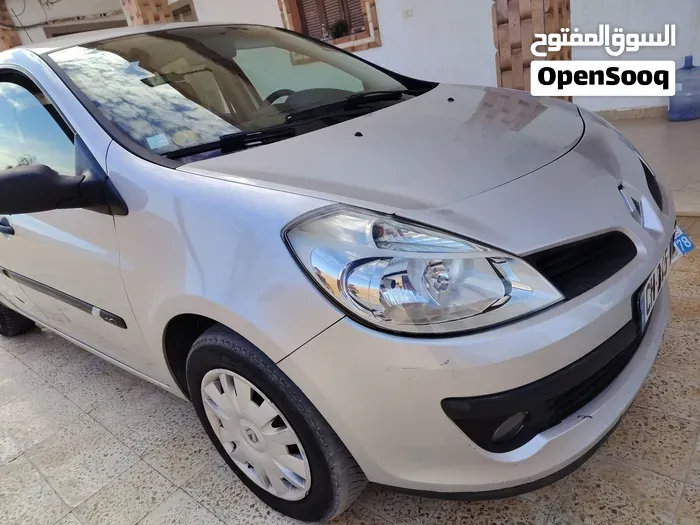 Renault Clio 2007 photo 4