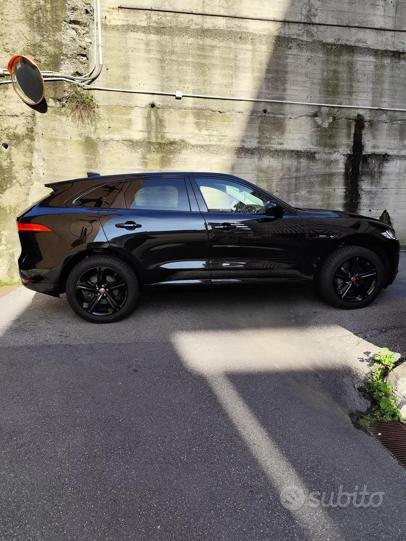 Jaguar F-Pace 2016 photo 3