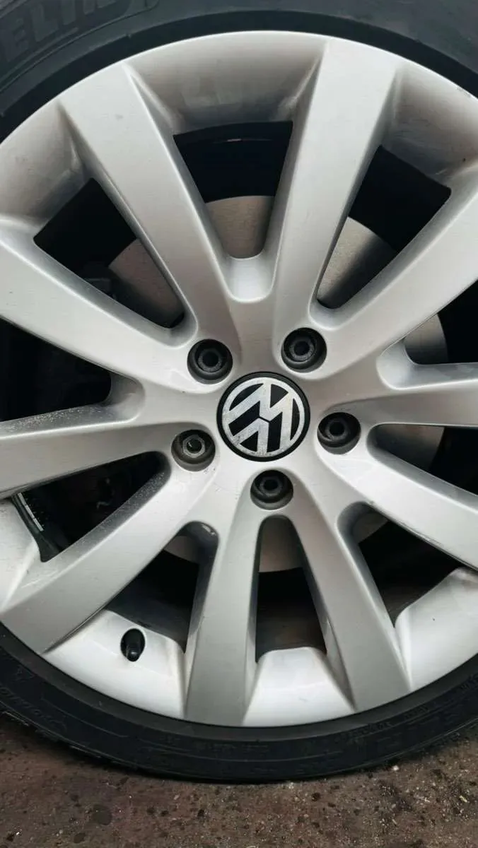 Volkswagen Scirocco 2009 photo 2