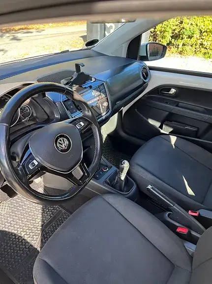 Volkswagen Up 2017 photo 5