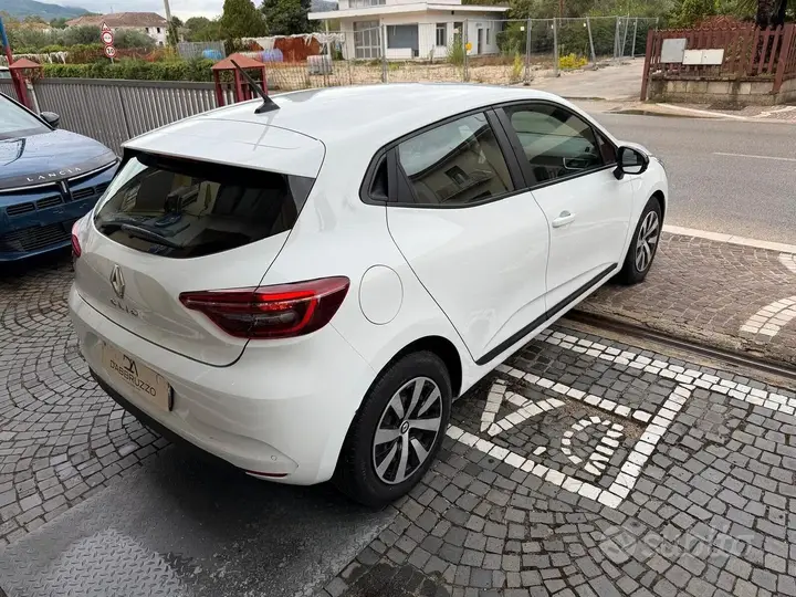 Renault Clio 2023 photo 4