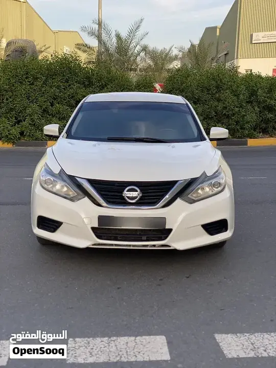 Nissan Altima 2018 photo 2