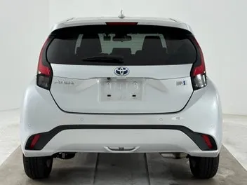 Toyota Aqua 2022 photo 4