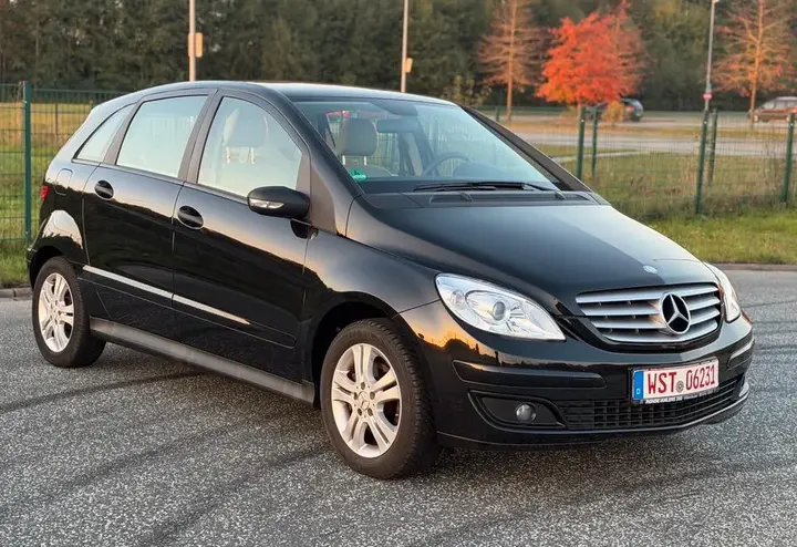 Mercedes-Benz B 200
