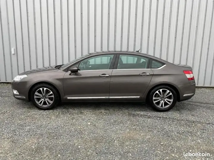 Citroen C5 2015 photo 2