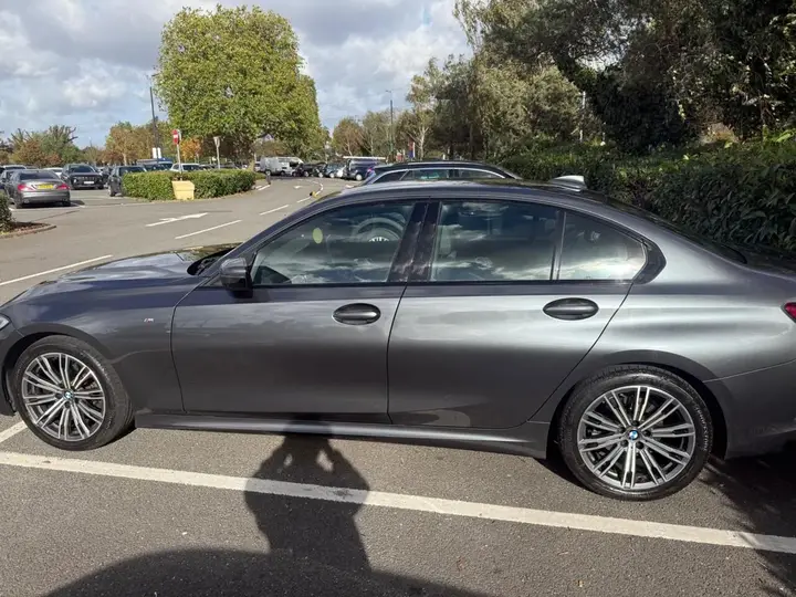 BMW 3 Series 2022 photo 4