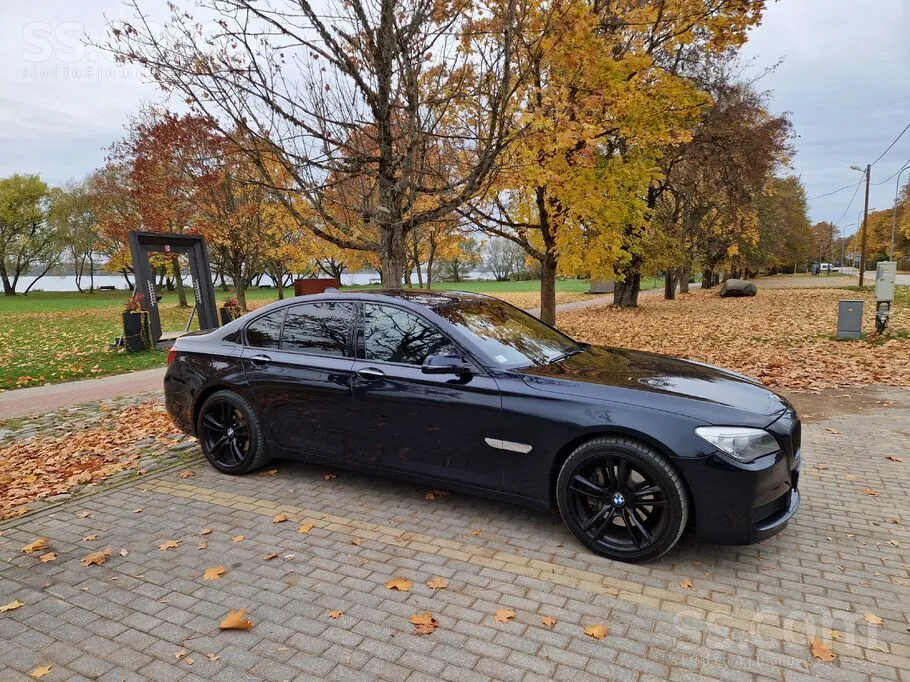 BMW 730 2013 photo 4