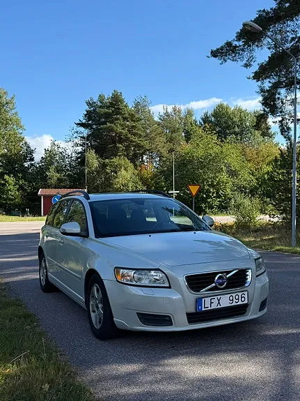 Volvo V50 2011 photo 3