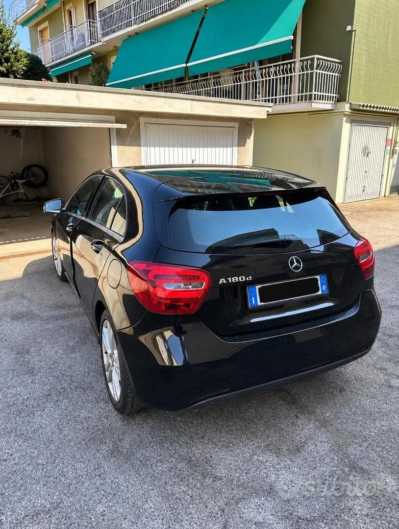 Mercedes-Benz A-Class 2017 photo 3